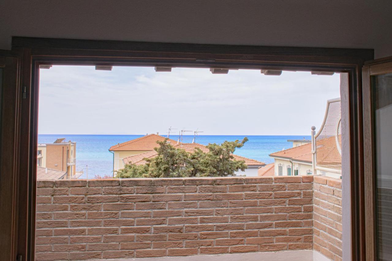 Casa Myconis 68Mq A Due Passi Dal Mare Di San Vincenzo Exterior foto