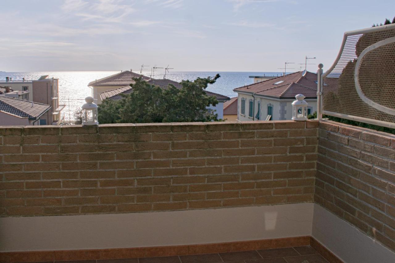 Casa Myconis 68Mq A Due Passi Dal Mare Di San Vincenzo Exterior foto